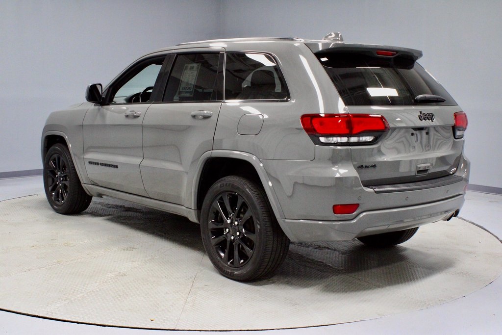 Vehicle image 7 of 35