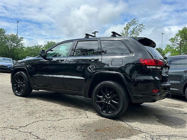 Vehicle image 14 of 25
