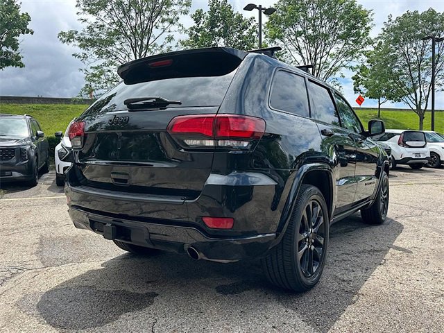 Vehicle image 5 of 25