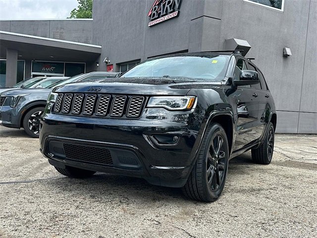 Vehicle image 2 of 25