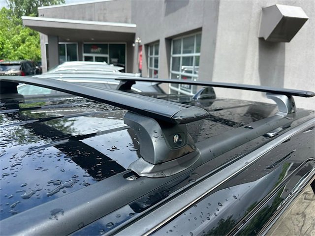 Vehicle image 8 of 25