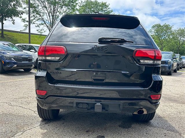 Vehicle image 6 of 25
