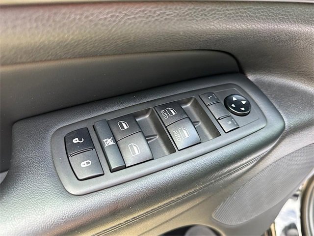 Vehicle image 20 of 25