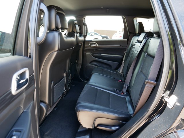 Vehicle image 35 of 38