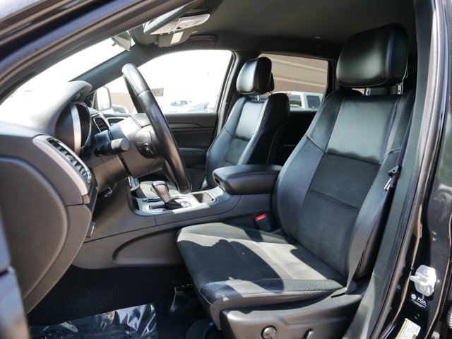 Vehicle image 34 of 38