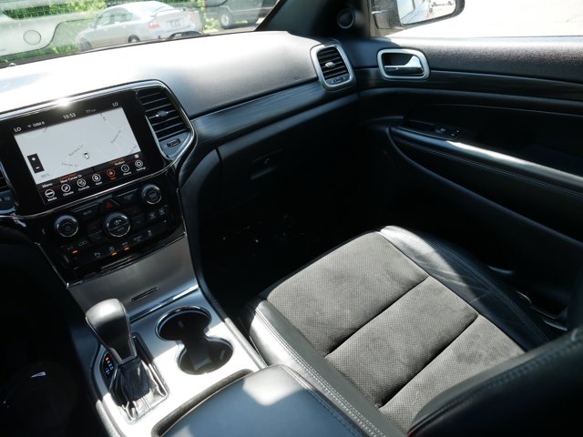 Vehicle image 11 of 38