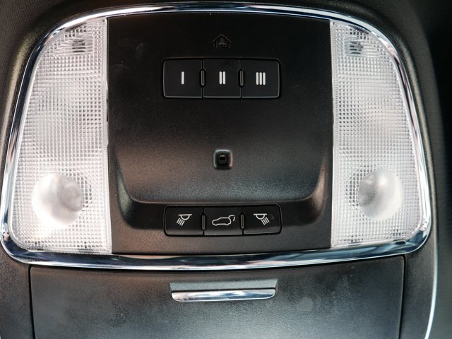 Vehicle image 31 of 38