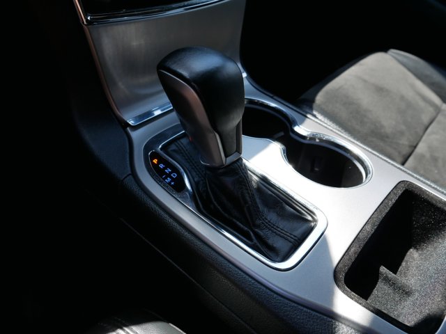 Vehicle image 24 of 38