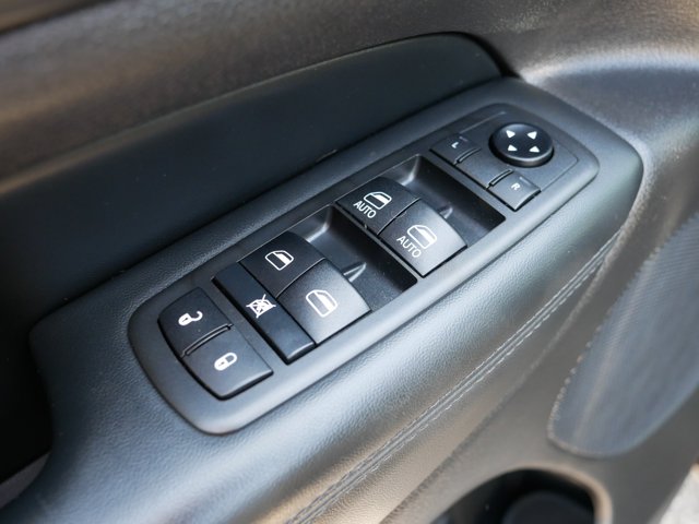 Vehicle image 19 of 38