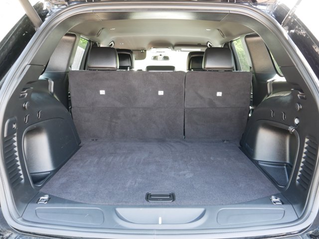 Vehicle image 18 of 38