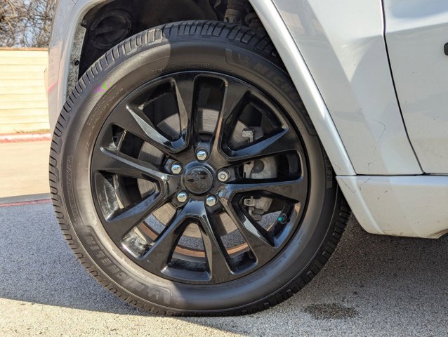 Vehicle image 29 of 31