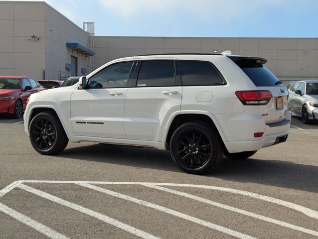 Vehicle image 5 of 31