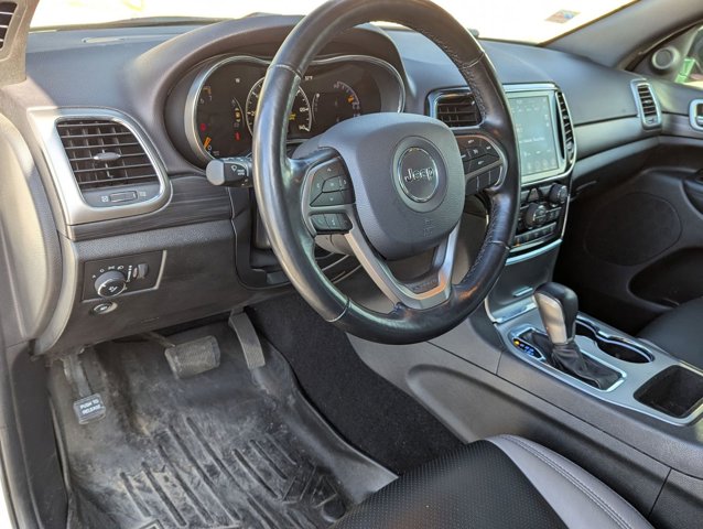 Vehicle image 11 of 31