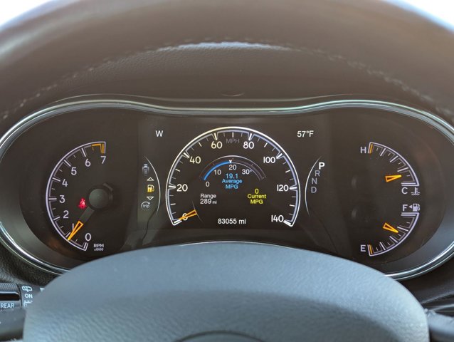 Vehicle image 21 of 31
