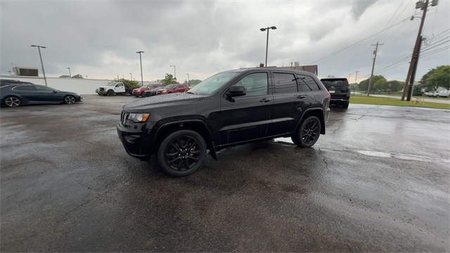 Vehicle image 2 of 26