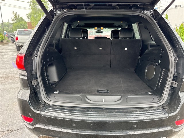 Vehicle image 24 of 26
