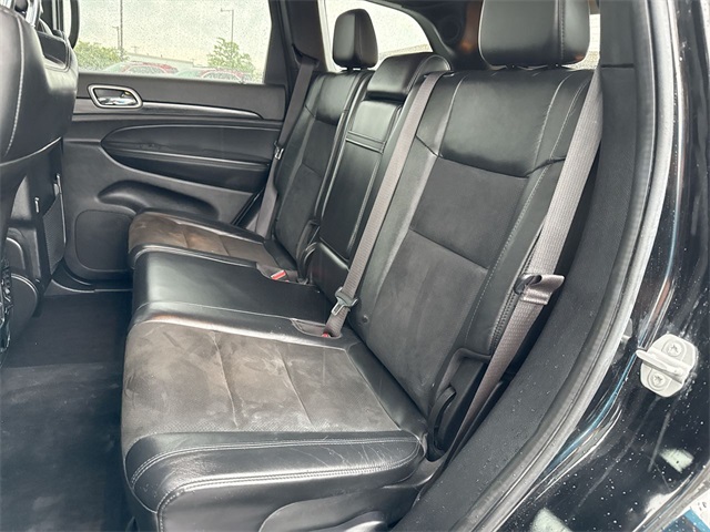 Vehicle image 23 of 26