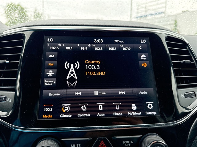 Vehicle image 16 of 26