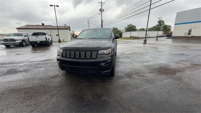 Vehicle image 3 of 26