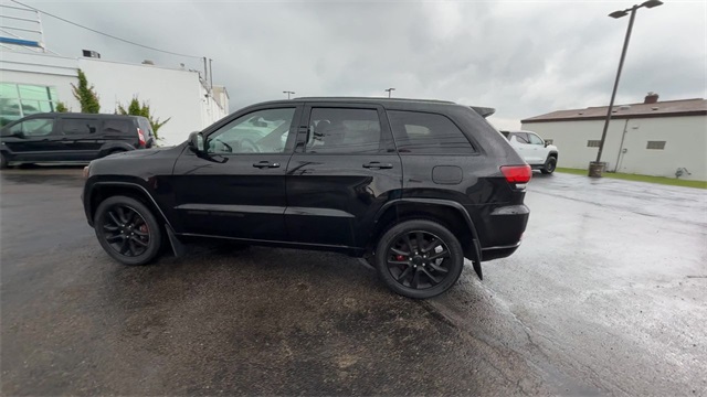 Vehicle image 8 of 26