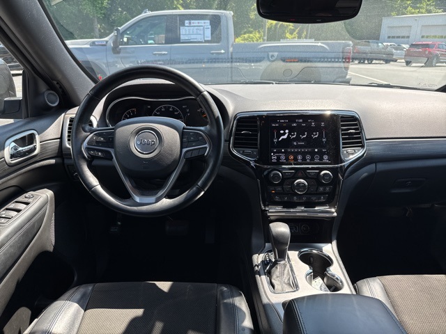Vehicle image 13 of 16