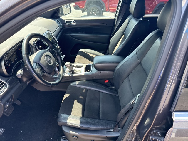 Vehicle image 11 of 16