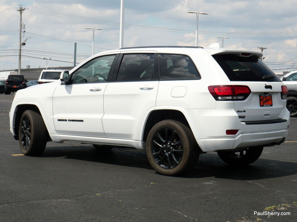Vehicle image 8 of 44