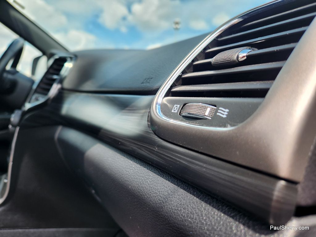Vehicle image 26 of 44