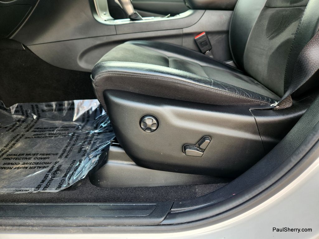 Vehicle image 20 of 44