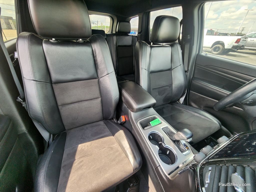 Vehicle image 11 of 44