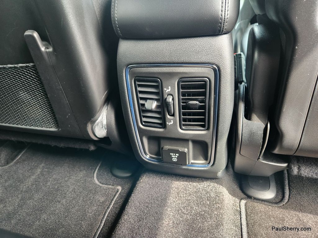 Vehicle image 41 of 44