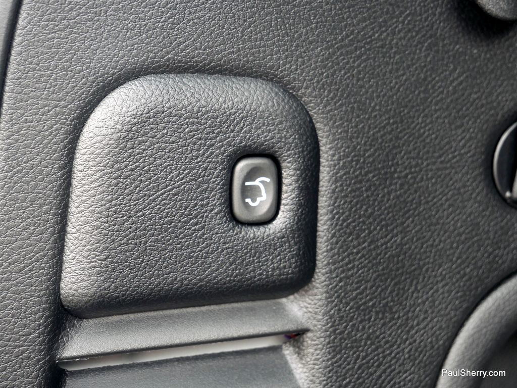 Vehicle image 15 of 44