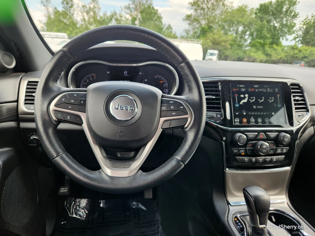 Vehicle image 29 of 44
