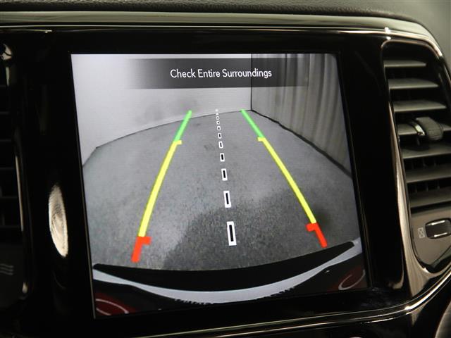 Vehicle image 16 of 25