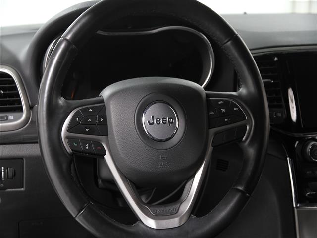 Vehicle image 8 of 25
