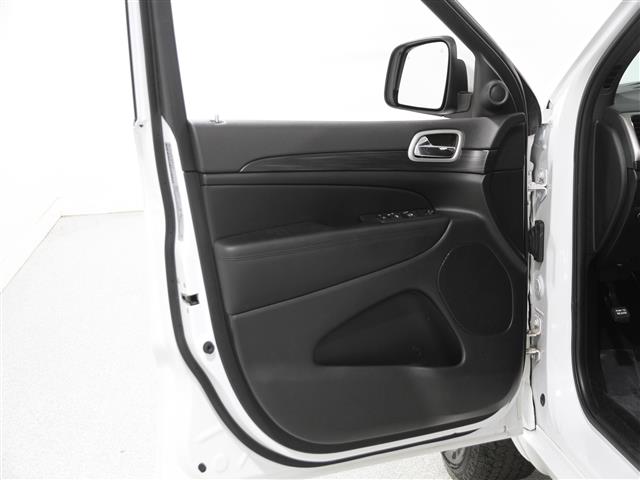 Vehicle image 5 of 25