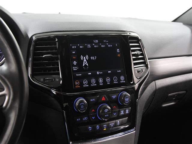 Vehicle image 10 of 25