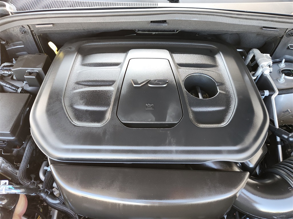 Vehicle image 32 of 33