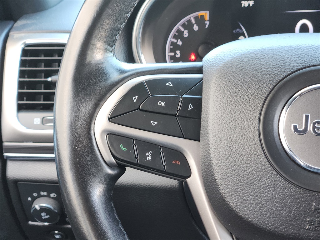 Vehicle image 29 of 33