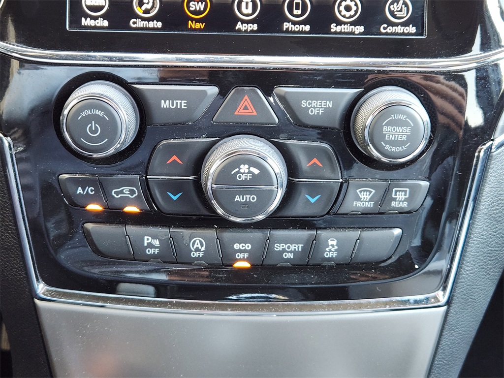 Vehicle image 12 of 33