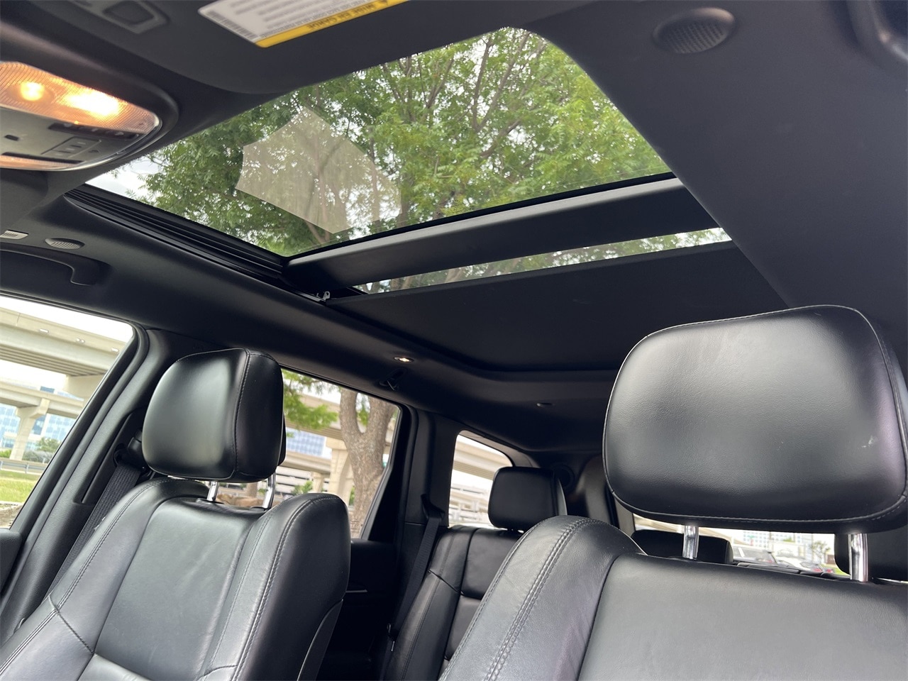Vehicle image 22 of 26