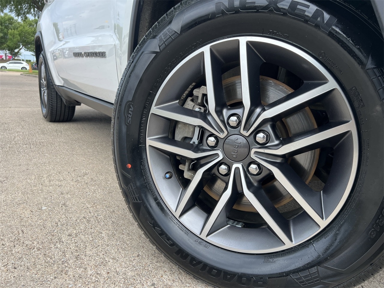 Vehicle image 7 of 26