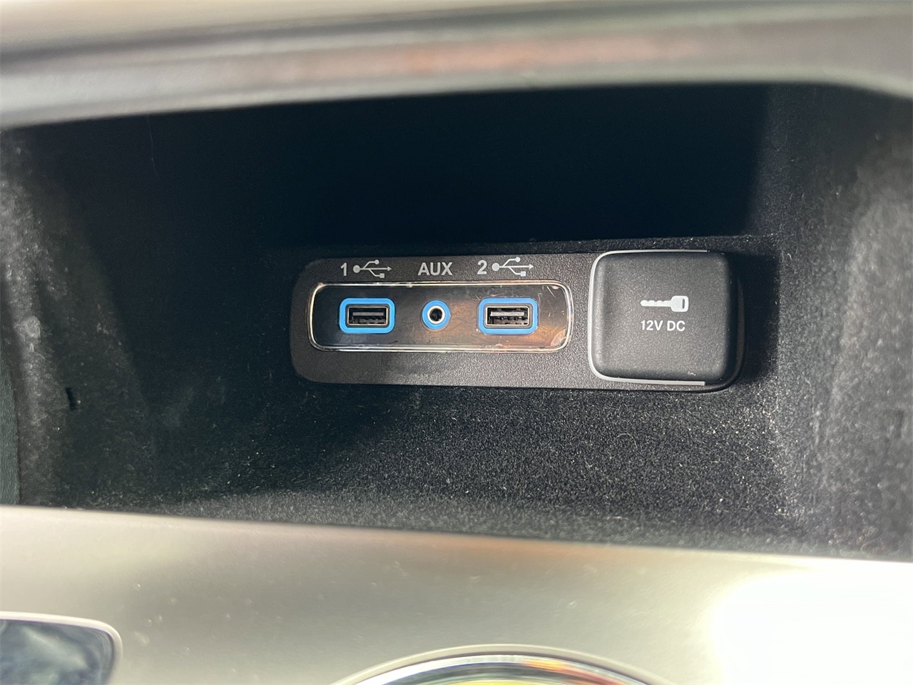 Vehicle image 19 of 26