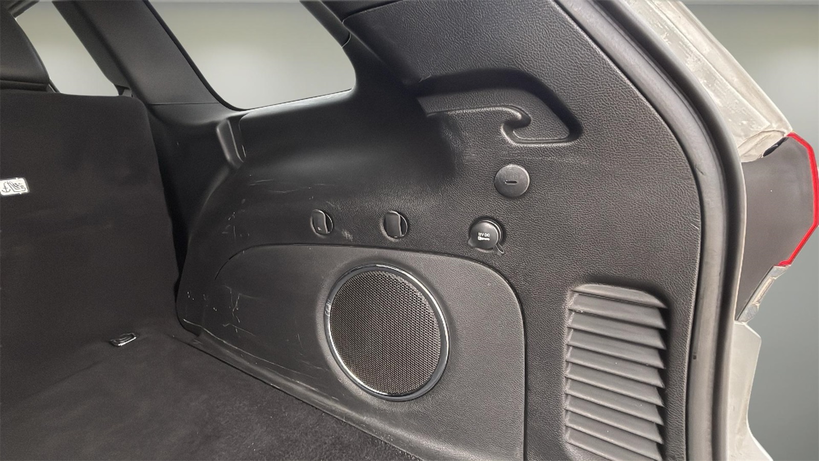 Vehicle image 16 of 22