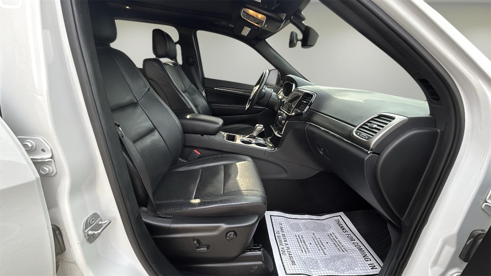 Vehicle image 10 of 22