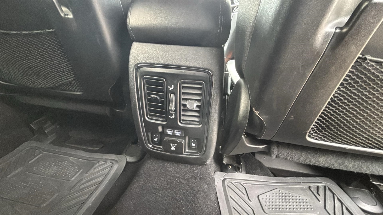 Vehicle image 14 of 22