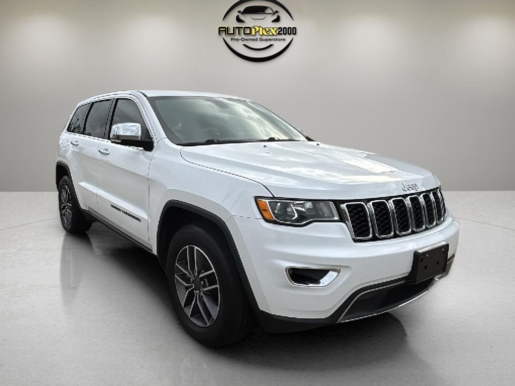 Vehicle image 2 of 22