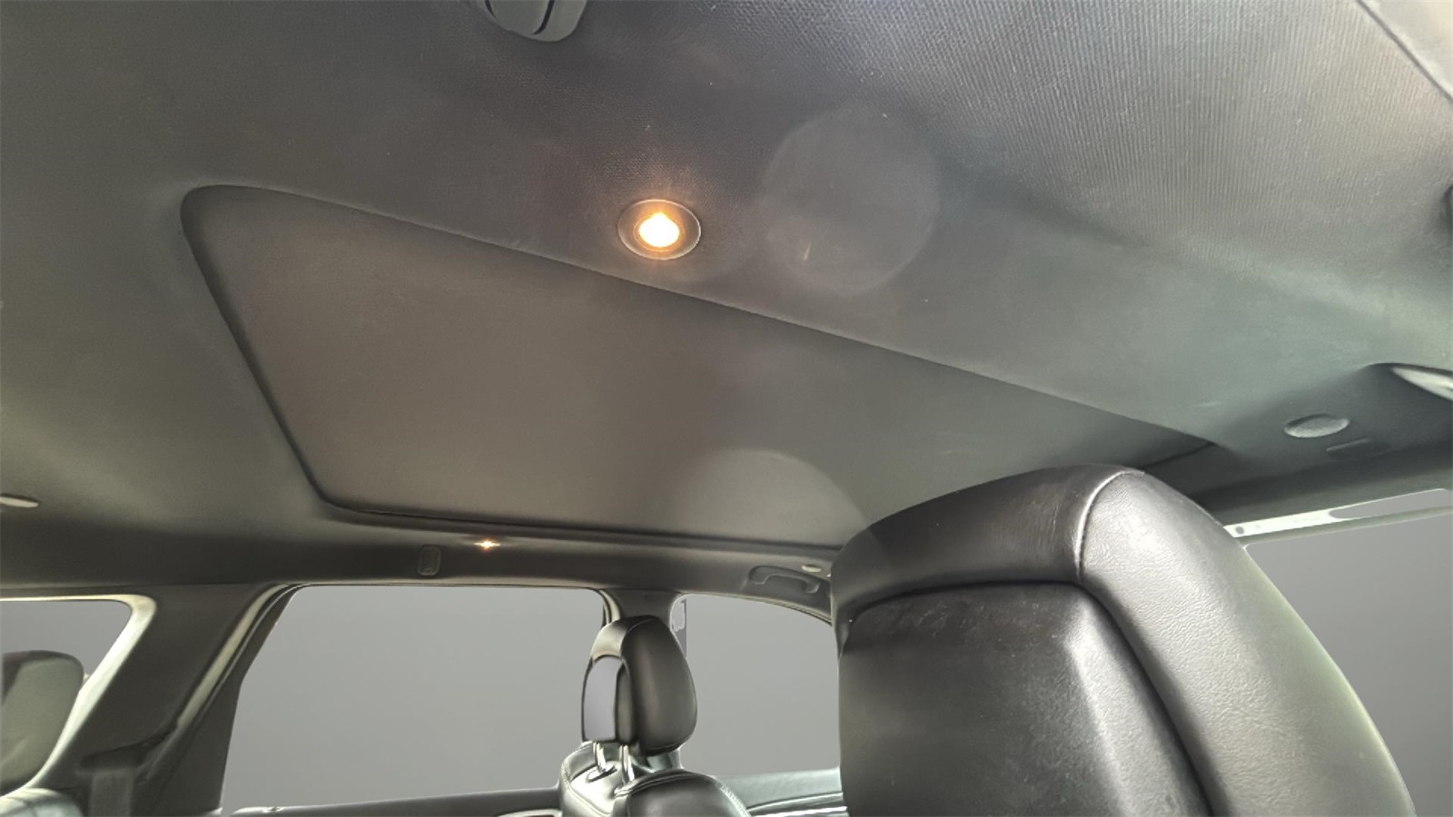 Vehicle image 15 of 22
