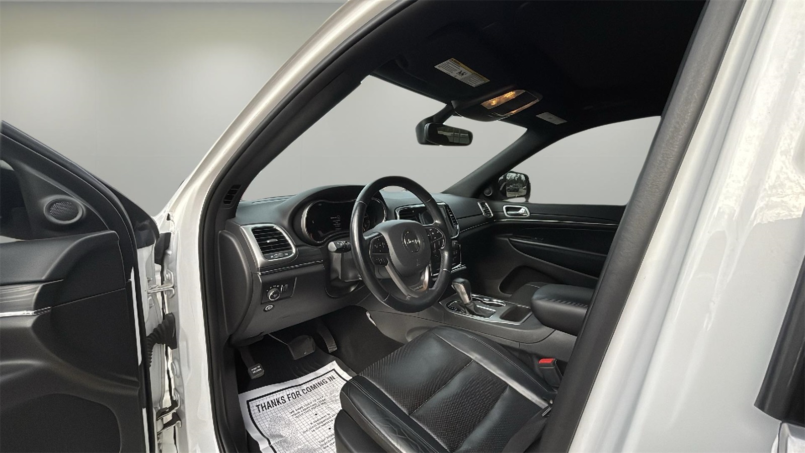 Vehicle image 19 of 22