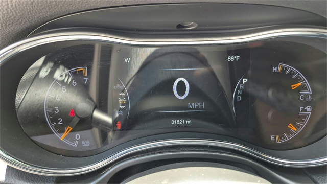 Vehicle image 18 of 32